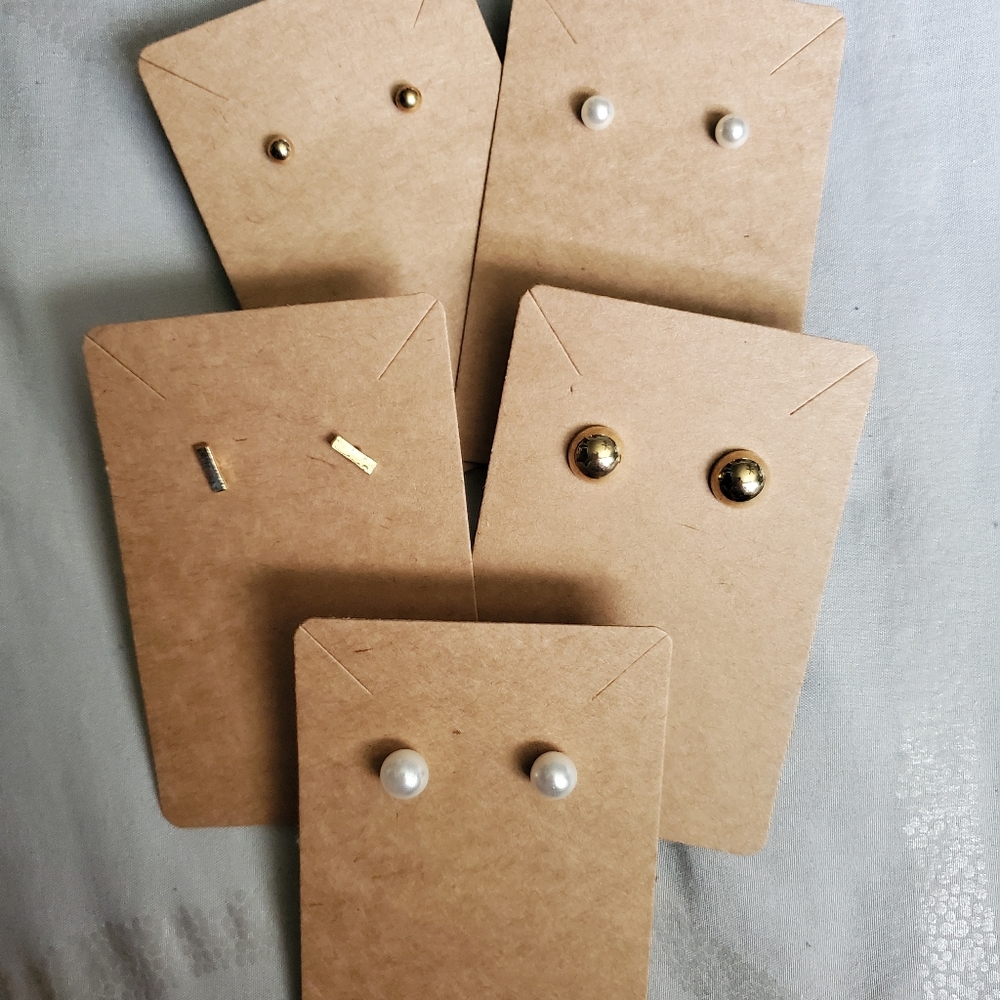 5 pair of earrings